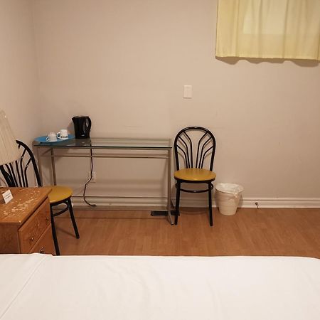 Cozy Private Rm Heart Of North York Free Parking Full Kitchen Close To Downtown Apartment Toronto Bagian luar foto