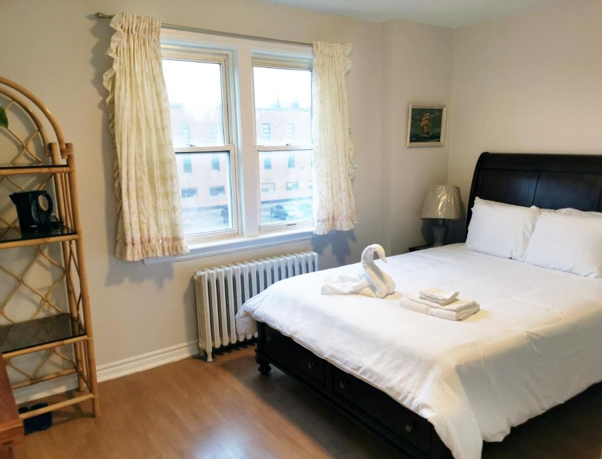 Cozy Private Rm Heart Of North York Free Parking Full Kitchen Close To Downtown Apartment Toronto Bagian luar foto