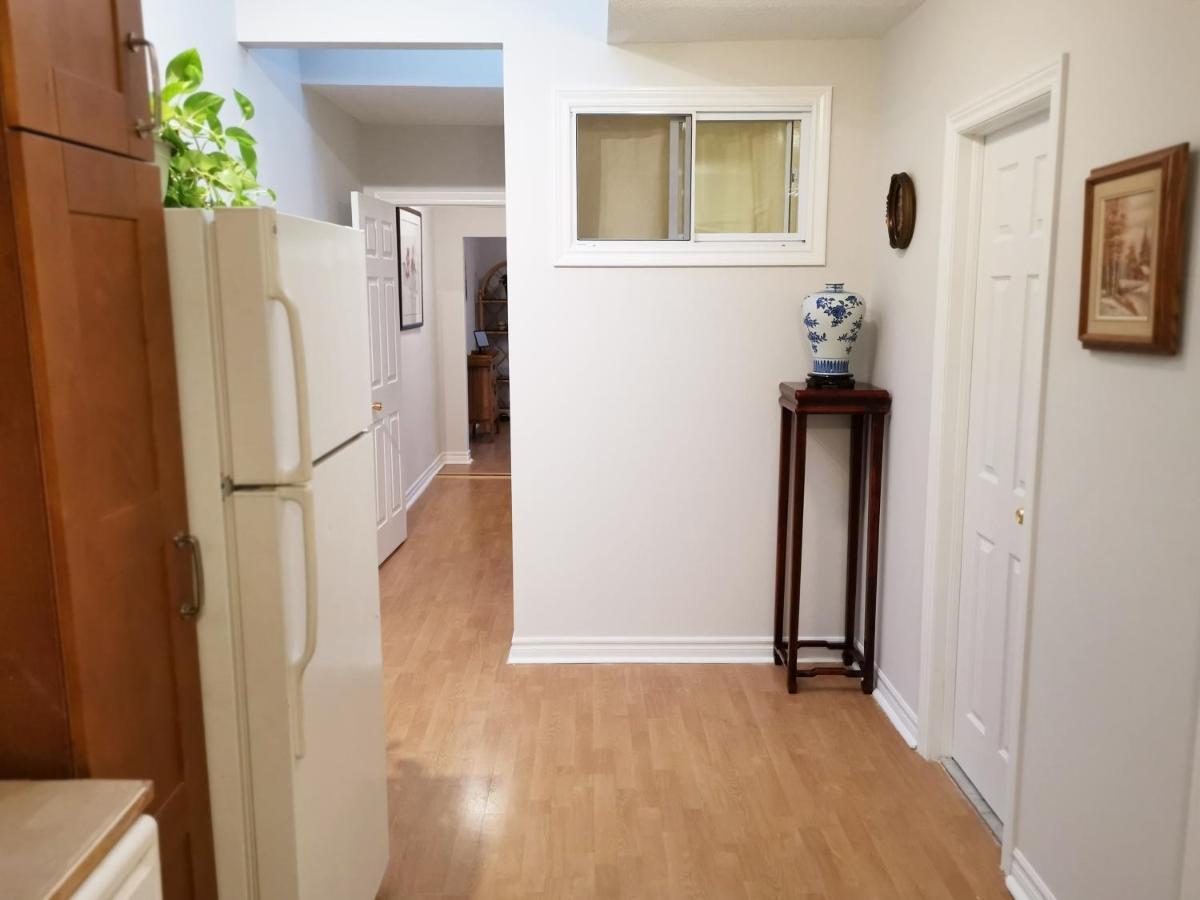Cozy Private Rm Heart Of North York Free Parking Full Kitchen Close To Downtown Apartment Toronto Bagian luar foto
